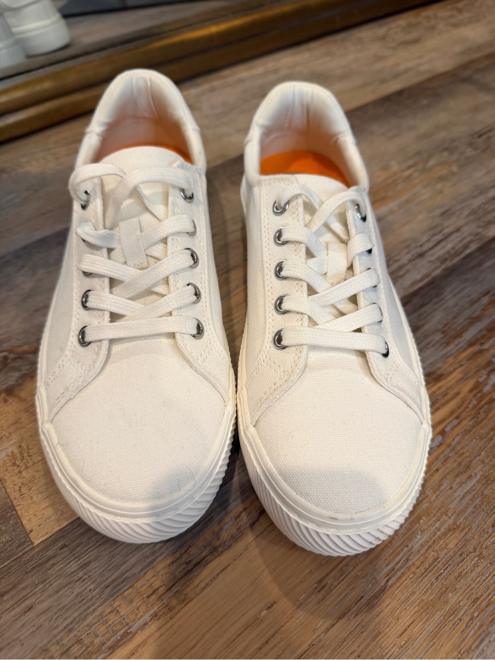 Quince White Canvas Athletic Sneakers 8.5